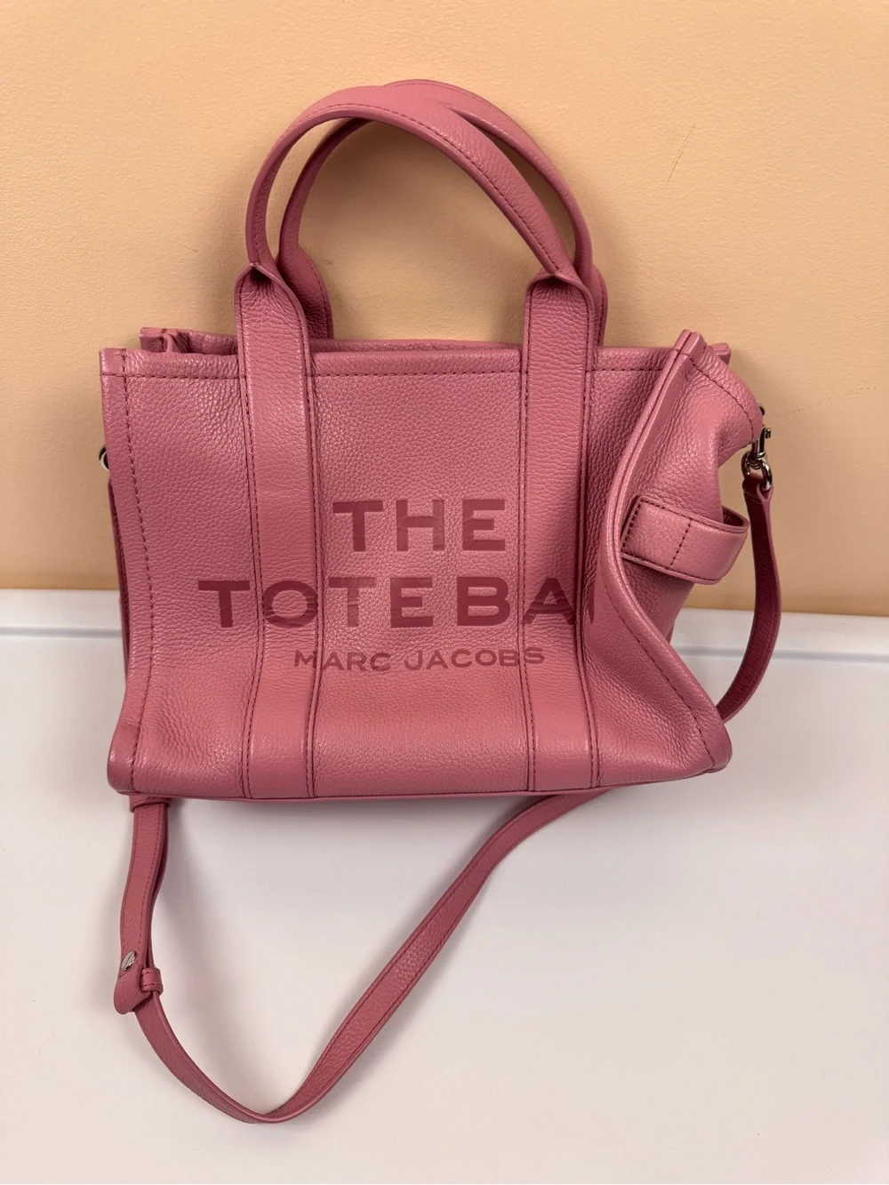 Marc Jacobs The Medium Leather Tote Bag Crossbody with Dust Bag
